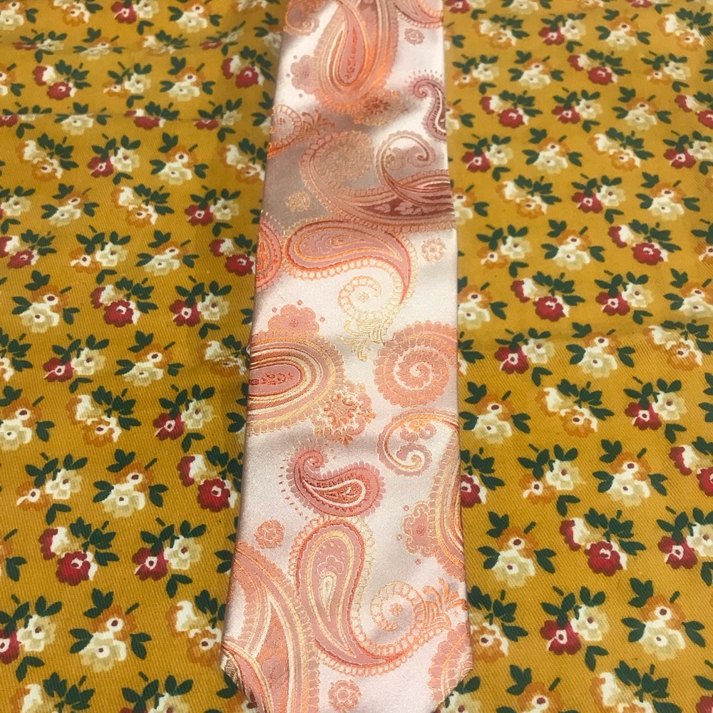 Paisley Tie